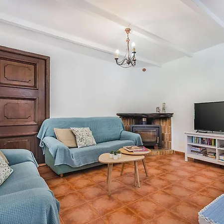 Cati Camp De Lausina Willa *