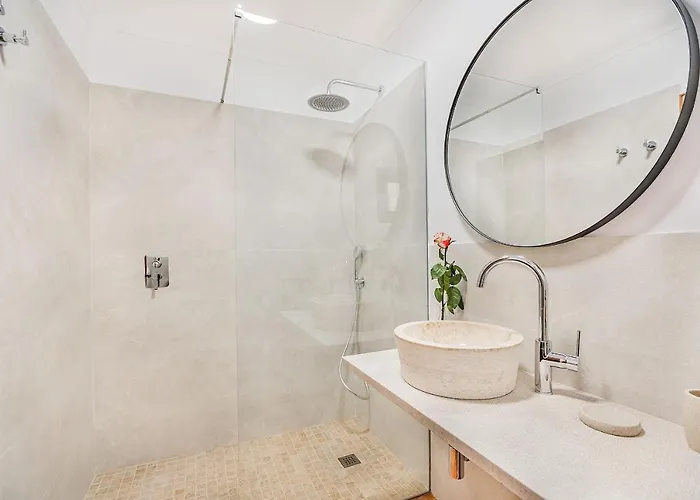 Cati Camp De Lausina Willa *